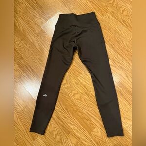 Alo High waist Airlift 7/8 Espresso Leggings Size Medium